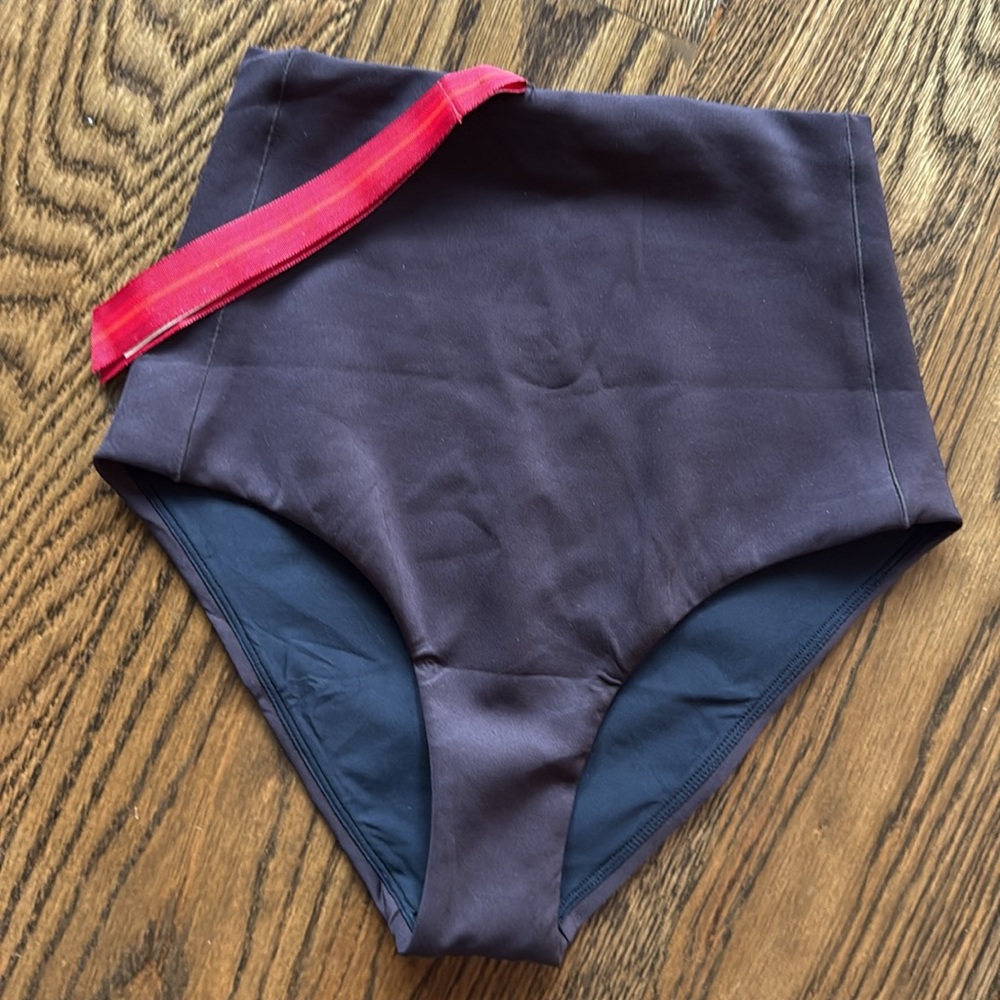 NWT Left On Friday Pool Days Top & Hi Tide Bottom Size Small, Cold Brew/Brown - Picture 9 of 13
